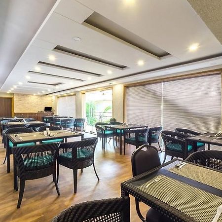 The Ocean Park Resort Калангут Экстерьер фото